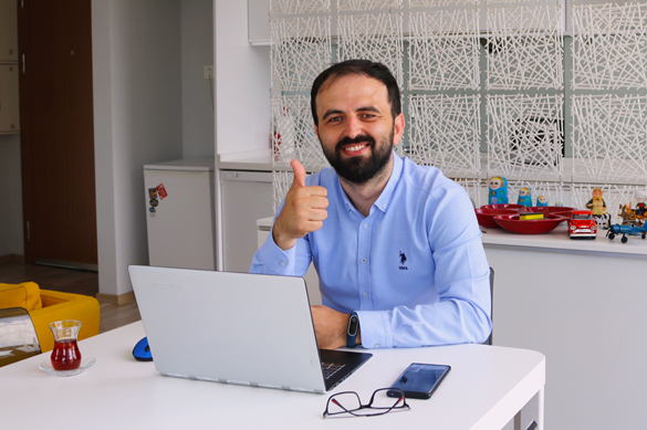 Logo işbaşı’nın cepten hızlı ve kolay e-fatura gönderme imkanı ile kağıt fatura kullanımına son verdik. Logo İşbaşı’na ödenen yıllık bedel, önceden kesilen faturalar için ödenen kargo ücretini kat kat amorti ediyor.”